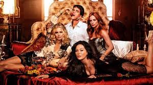 Roxie, joanna a kat nemajú spočiatku veľa spoločného až do doby, kedy sa stretnú pri studni želaní. Serial Carodejnice Z Eastwicku Online Ke Zhlednuti Najserialy To