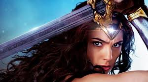 Actress gal gadot recently brought a smile to the faces of patients and staff at inova children's hospital in falls church, virginia, when she paid them a surprise visit dressed as wonder woman. Gal Gadot Visits Children S Hospital In Full Wonder Woman Costume