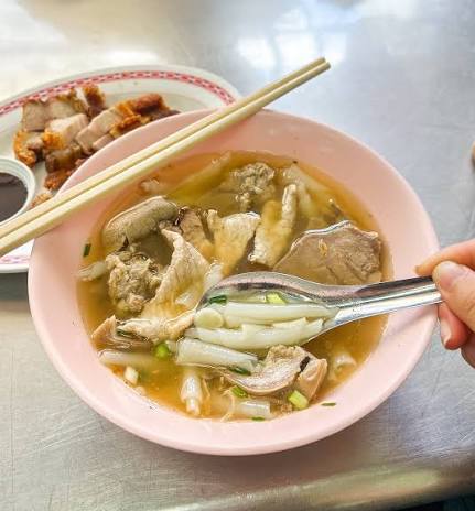 Nai Ek Roll Noodle - things to do in bangkok