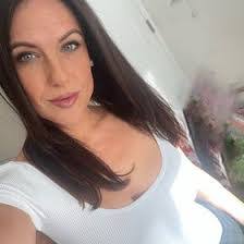 Natalie Iglesias's Instagram, Twitter & Facebook