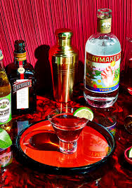 Rezept Der Cosmopolitan So Einfach Geht Der Cocktail In 2020 Rezepte Cocktail Cosmopolitan