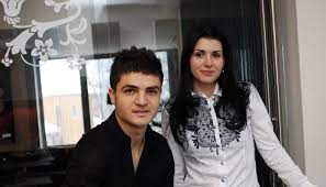 Florin bratu, better known by her family name florin daniel bratu, is a popular romanian footballer. Cum AratÄƒ SoÈ›ia Lui Florin Bratu Noul Antrenor De La Dinamo Libertatea