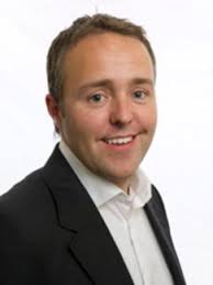 Gold Crown in Glasgow • Check Prices & Reviews