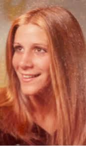 I assume that this is the original wellwood ave firehouse. Could that be  the old Brockway truck that was crashed in 1928?