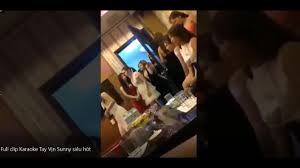 Đại diện công an tỉnh vĩnh phúc cho biết, đơn vị đang điều tra thông tin một số video nhạy cảm được cho là của quán karaoke sunny đang được chia tối 8/5, trả lời pv vtc news, đại diện công an tỉnh vĩnh phúc, chủ tịch ubnd tỉnh lê duy thành vừa có văn bản chỉ đạo công an tỉnh làm rõ thông tin. C35lpz7h9h Z M