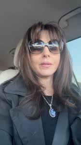 #windykarigianes #uksoulcharts #londonrnbsoulmusic #souljazz  #cherishthisday #dogslovers #dogteeth #doggydental #jackrussellove