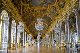 Louis Xiv S Bureau Returns To The Chateau De Versailles Axa