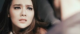 Puisi Cinta Menyedihkan: Mengenang Karma (Tak Melakukan Apapun Tetap Bisa  Salah)