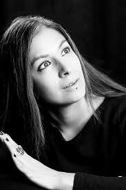 Jocelyn Dean's Instagram, Twitter & Facebook