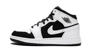 Air Jordan 1 Mid Gs White Black 554725 113 Air Jordans Jordan Shoes Girls White Basketball Shoes