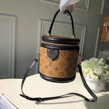 The bucket bag by louis vuitton is a worthy example of this atypical print. Louis Vuitton Lv Cannes Beauty Case Vanity Bag M43986 Louis Vuitton Cannes Bag Louis Vuitton Bags