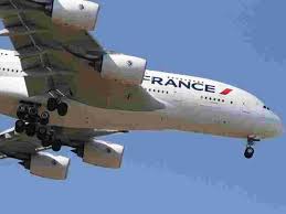 Air france doit rembourser votre billet annulé (tout ou partie du billet lorsque c'est possible, moins d'éventuels frais) dans un délai de 30 jours. Air France Prolonge L Annulation Sans Frais De Ses Billets D Avion Jusqu En Septembre 2021