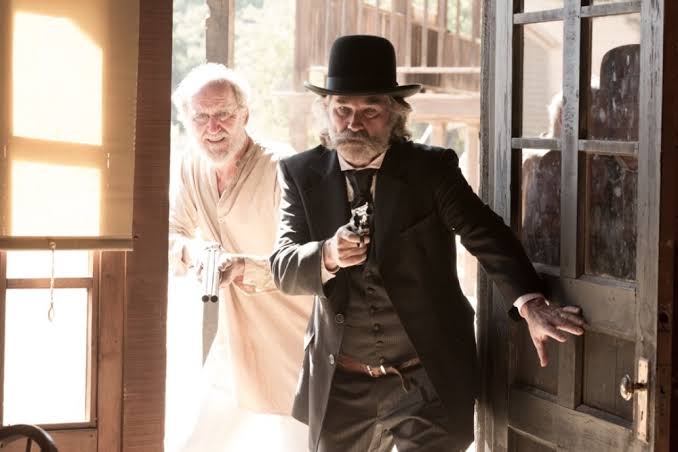 Bone Tomahawk' Review: Kurt Russell Stars in S. Craig Zahler's Grisly Twist  on the Western