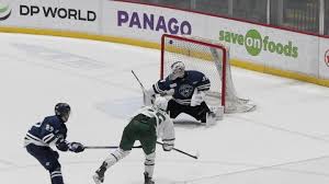 Robin Benoit gives the Cru some insurance with an absolute SNIPE 🎯, #BCHL 