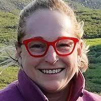 Carrie Bee's Instagram, Twitter & Facebook