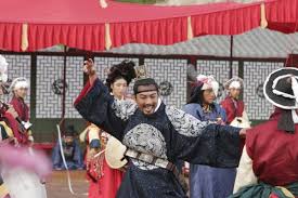 The king and the clown is a 2005 south korean historical. The King And The Clown 2005 Imdb