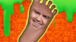 Dan schneider was the nickelodeon producer of shows like zoey 101, icarly, the amanda show, and drake & josh. Dan Schneider Gets The Boot From Nickelodeon Youtube