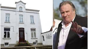 Of the 13 films selected, 11 are directorial debuts. Wie Der Schauspieler Gerard Depardieu Seine Villa In Nechin Verkaufte Nach Welt