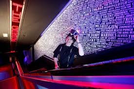 Top boss garage offer the quality yet affordable services on all car types. Cathouse And The Garage Glasgow Club Boss Wins Top Award Glasgow Times