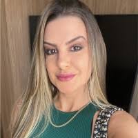 100+ perfis com “Larissa Mann”