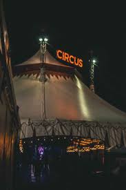 Top 10 Ciudăţenii La Circ In 2020 Landscape Rural Landscape Circus Tent