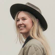 Megan Sanders (@sanders424)