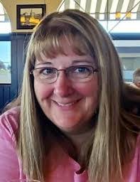 Leslie Mowatt's Instagram, Twitter & Facebook