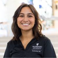 300+ profilů „Closser“