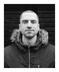 Does anyone have any links for headshots anywhere near Sheffield they can  recommend? My daughter needs them doing everyone I have contacted are  photographers that do shoots but don't have a studio