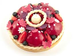 Tarte Baba Pate Sucree Aux Amandes Pate A Baba Sirop Fraise Et Vanille Creme D Amande Ganache Vanille Glacage Fr Fun Desserts Baking And Pastry Desserts