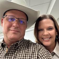 Pretty Heart (Acoustic Performance) · Parker McCollum Released Dec 15, 2020