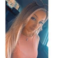 Annabelle Sutton's Instagram, Twitter & Facebook