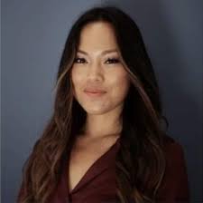 Anna Knack's Instagram, Twitter & Facebook