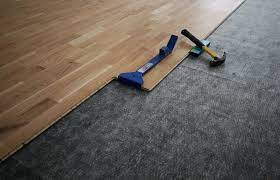 ✓ teppichboden auslegen ✓ teppich vorschneiden & verkleben. Boden Selbst Verlegen Teppich Verlegen Laminatboden Verlegen Fussboden