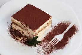 Tout en battant, ajoutez le mascarpone. Tiramisu Retete Gustoase Pentru Acasa