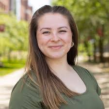 Julie Bashant's Instagram, Twitter & Facebook