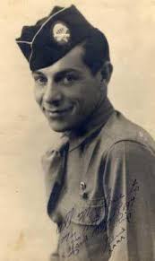 Our beloved Eugene 'Doc' Roe : r/BandofBrothers