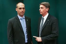 The latest tweets from jair m. Jair Bolsonaro Lamenta Fala De Filho Eduardo Sobre Novo Ai 5 Esta Sonhando Politica Ultimas Noticias De Politica O Povo Online