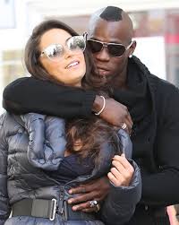 Balotelli revealed that his daughter is very passionate for napoli. Mario Balotelli Privates Gluck Gala De