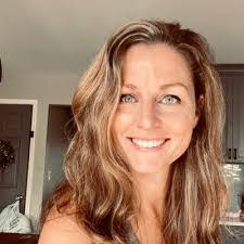 Elsa Dixon's Instagram, Twitter & Facebook