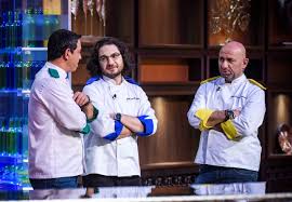 Îndrăgita emisiune culinară chefi la cuțite a ajuns, în cele din urmă, la marea finală, la felurile de mâncare decisive. Castigator Chefi La Cutite 2018 A Cucerit Inimile Tuturor Dcnews