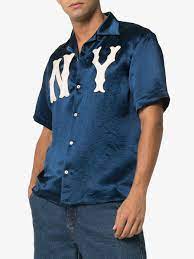 Rap superstars wie jay z und nas setzen bis heute auf die klassische new york yankees cap für herren und setzen ihrer heimat an der ostküste so mit caps als accessoires ein stylisches denkmal. Gucci Gg Ny Yankees Hemd In Blau Fur Herren Lyst