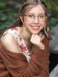 Grace Wells's Instagram, Twitter & Facebook