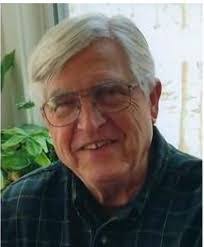 Kelly Moseley's Instagram, Twitter & Facebook