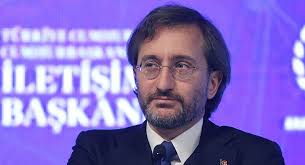 Cumhurbaşkanlığı i̇letişim başkanı fahrettin altun'un, müzikli eğlence mekanlarının çalışma saatleri hakkında açıklama yaptı.altun açıklamasında, özlem duydukları eski türkiye alışkanlarını terk edemeyenlerin, sahte bir yaşam tarzı tartışmasıyla suni bir gündem oluşturarak toplumu kutuplaştırmaya ve buradan siyasi rant devşirmeye girişmeleri, bir. Iletisim Baskani Altun Bugun Karsi Karsiya Oldugumuz En Buyuk Tehditlerden Biri Dijital Fasizmdir Sputnik Turkiye