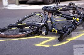 Unfall In Weilimdorf Fahrradfahrer Stosst Mit Auto Zusammen Schwer Verletzt Weilimdorf Stuttgarter Nachrichten