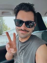 Harry Styles Magazine Fun with Fan Ben Shilling