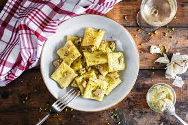 Paccheri Con Crema Di Burrata Burrata Fans Aufgepasst Foodboom Rezept Italienische Gerichte Interessante Rezepte Pasta
