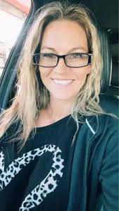 Emily Muniz (@e_milymuniz) je V ŽIVO