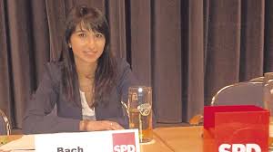 How the legendary musician astor piazzolla put a touch of bach into tango. Bela Bach Will Nach Berlin Munchen Landkreis